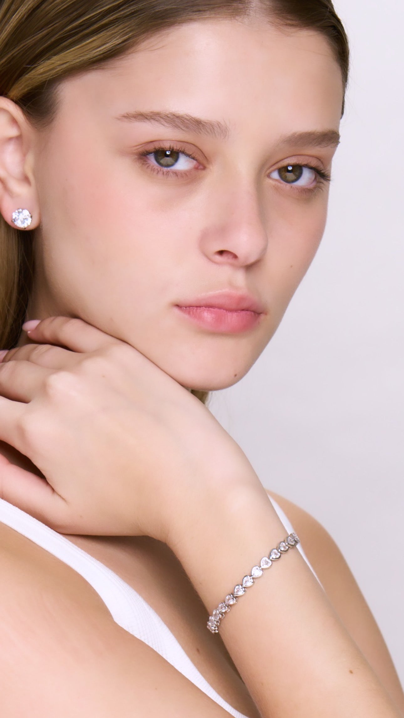 Hearts Stone Bezel Tennis Bracelet